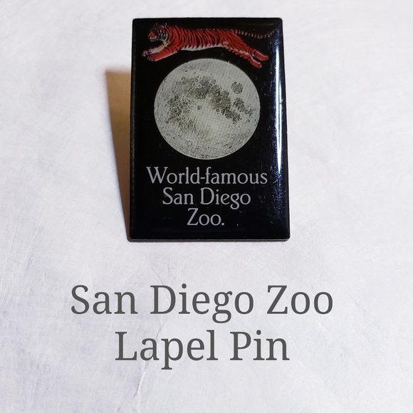 Vintage San Diego Diego Tiger Moon Zoo Lapel Pin - Picture 1 of 6